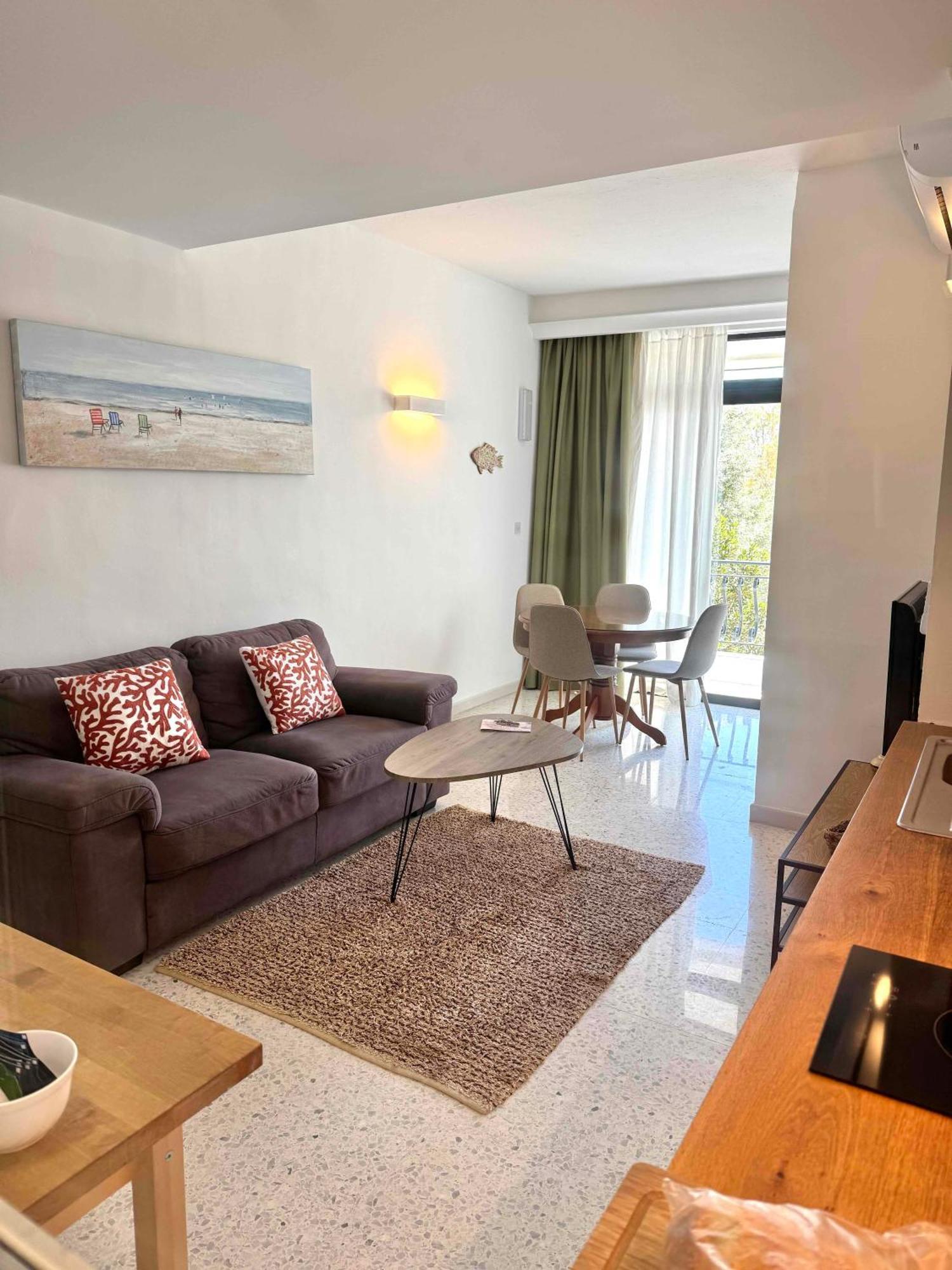 Apartment Sands *